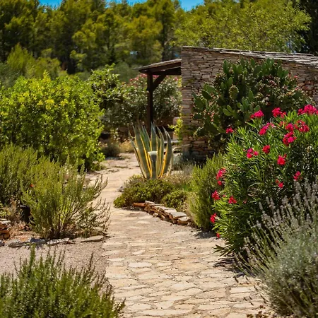 Lovely In Stari Grad Holiday home *