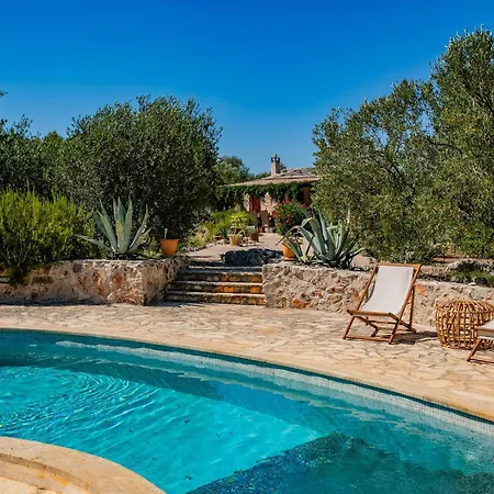 Holiday home Lovely In Stari Grad *